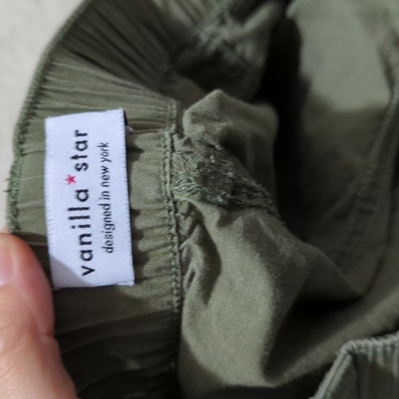 Vanilla Star size small green shorts - Picture 3 of 5